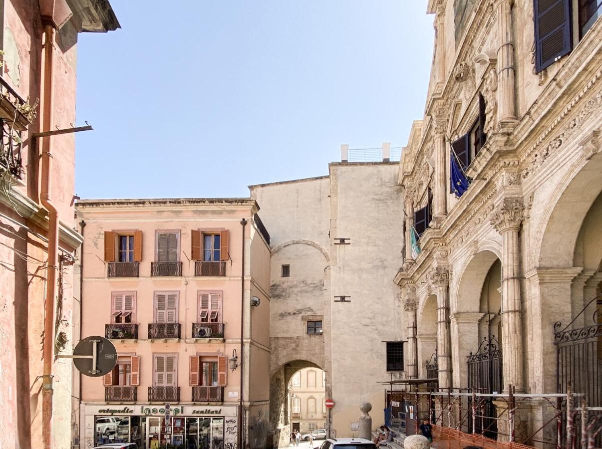 Su Meri Stampace - Luxury Apartment City Center Cagliari Exterior foto